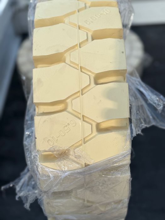 Шины для погрузчиков в ассортименте