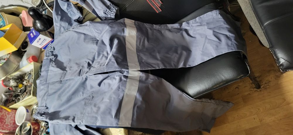 Продам. Спецодежду новый