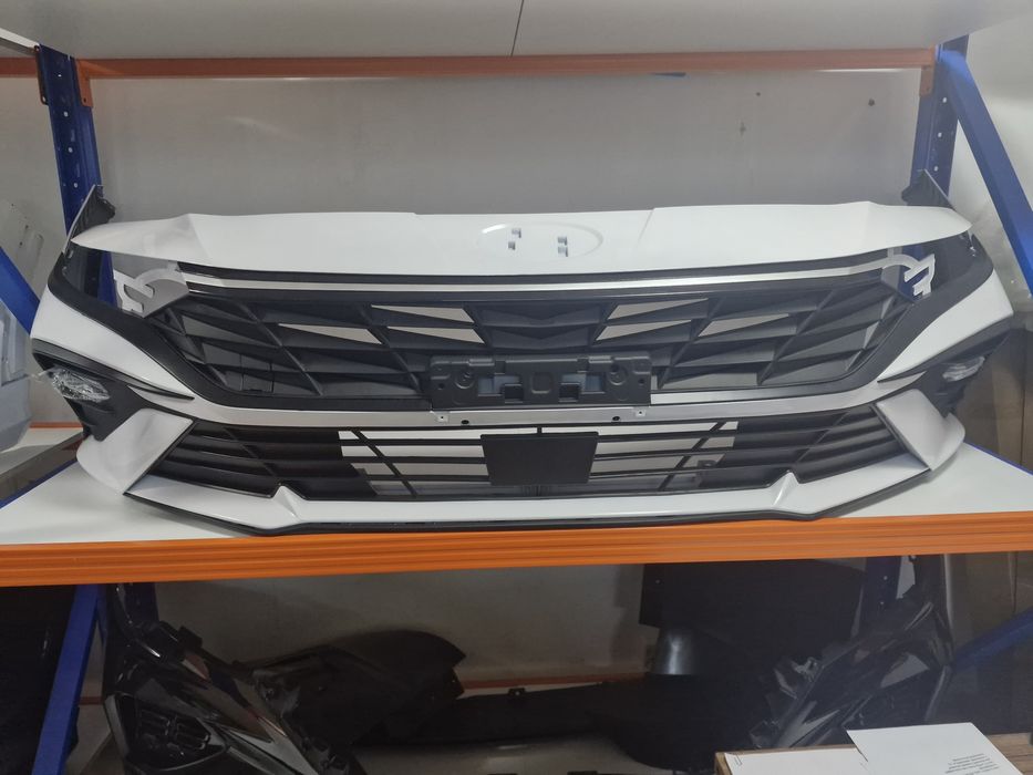 Передний бампер Hyundai Elantra