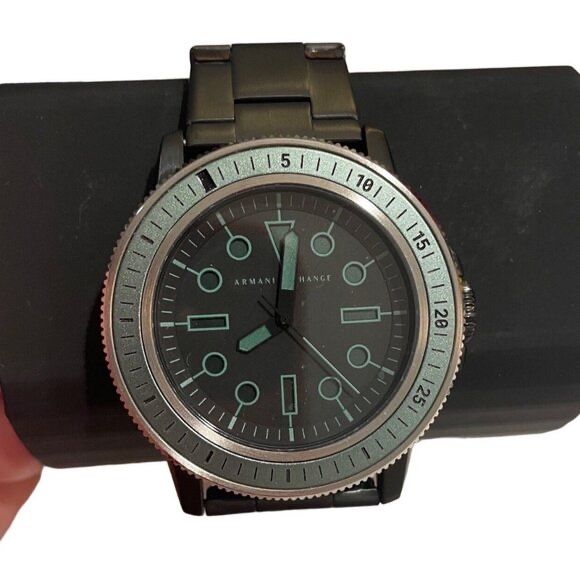 Продам часы Armani AX1858