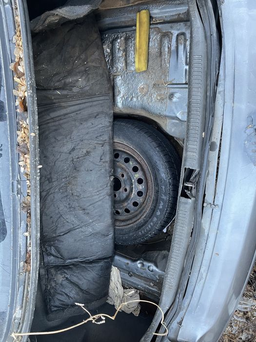 Mazda cronos 96года на запчасть