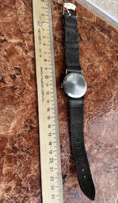 Руски механичен рьчен часовник Победа,направен 92-7 години