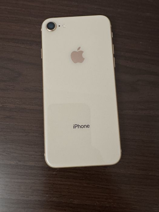 Продам Iphone 8 на 64 Гб