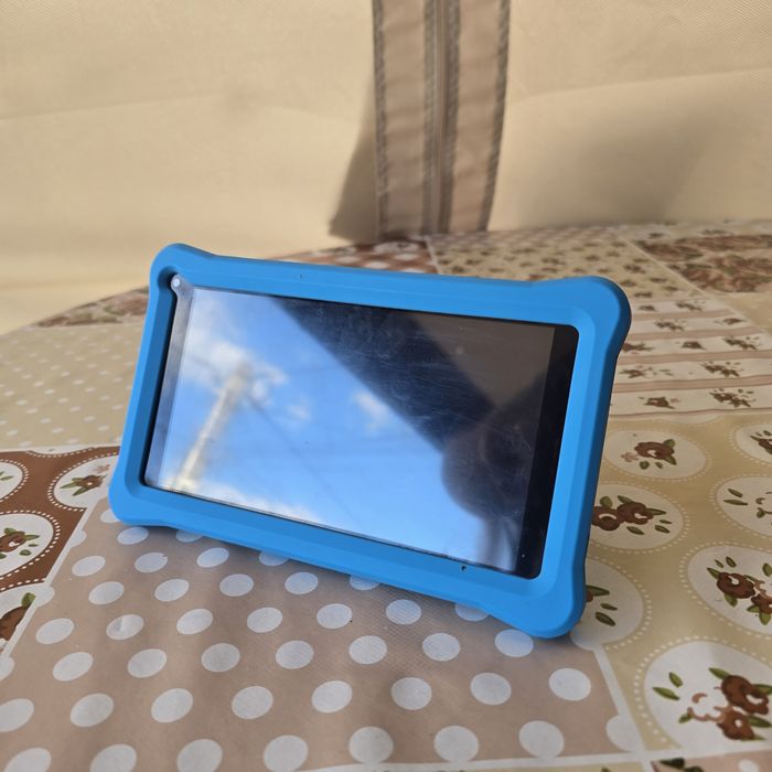 Se vand doua tablete pentru copii