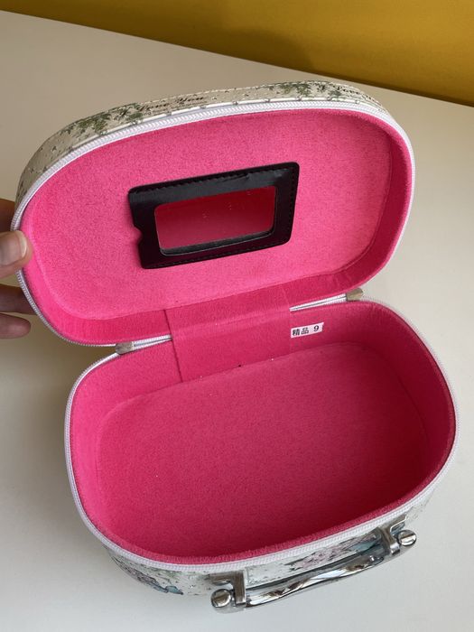 Шкатулка для украшений