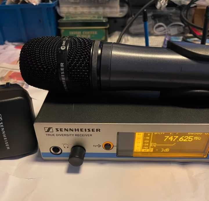 Sennheiser ew500 G3 wireless microphone