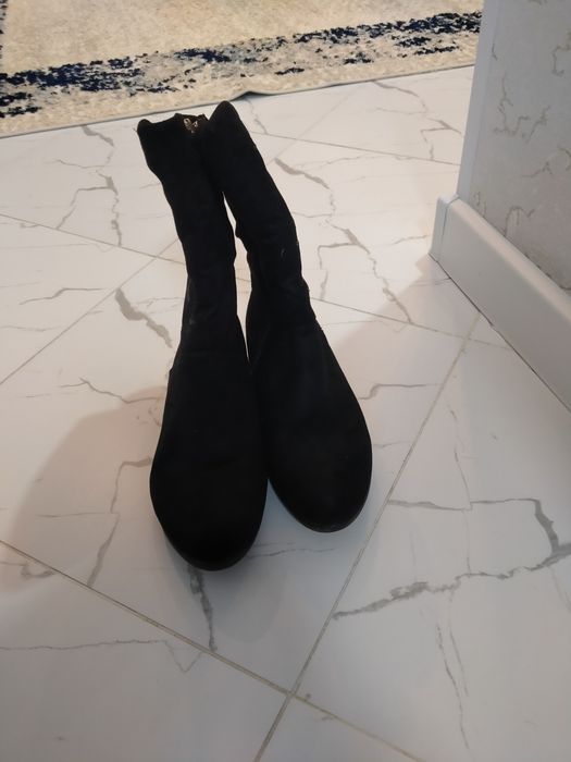 Продам женские сапоги