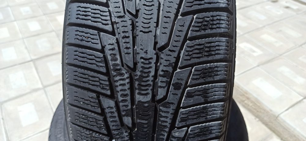 Шины nokian hakkapeliitta 215/50/17, 235/45/17