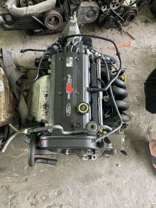 Двигатель на FORD FOCUS
