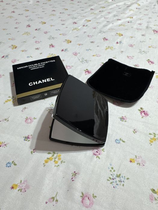 Oglinda Chanel Miroir Double Facettes