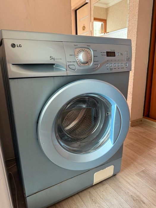 Машинка стиральная бу