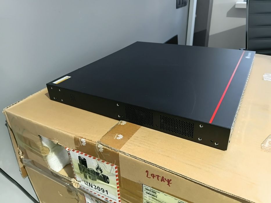 Продам коммутаторы Huawei CloudEngine S5731-S48P4X — 13 штук
