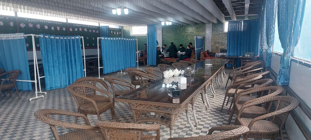 Кафе ва уй сотилади