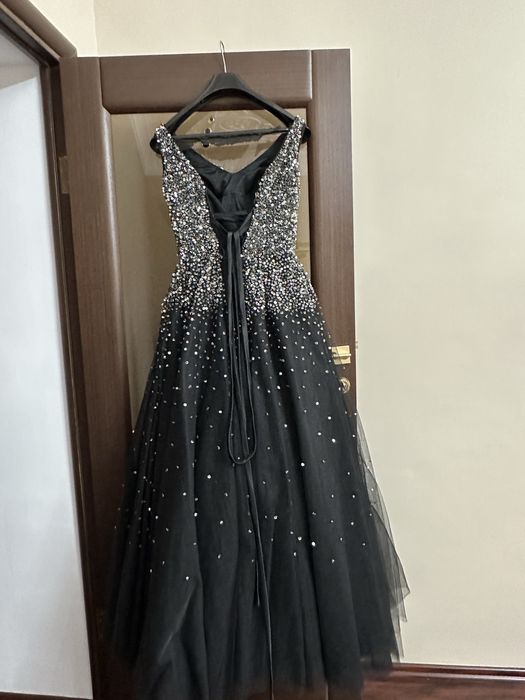 Вечернее платье шикарное