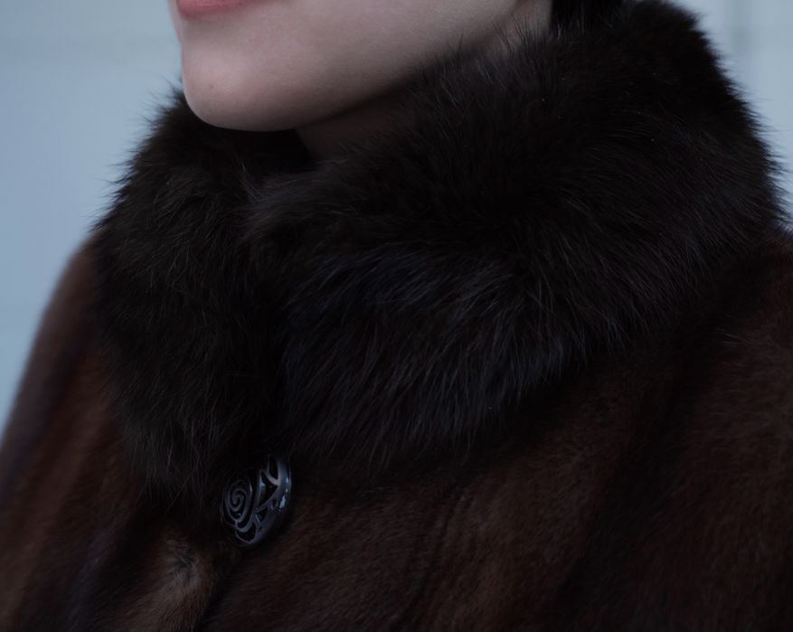 Продам норковую шубу