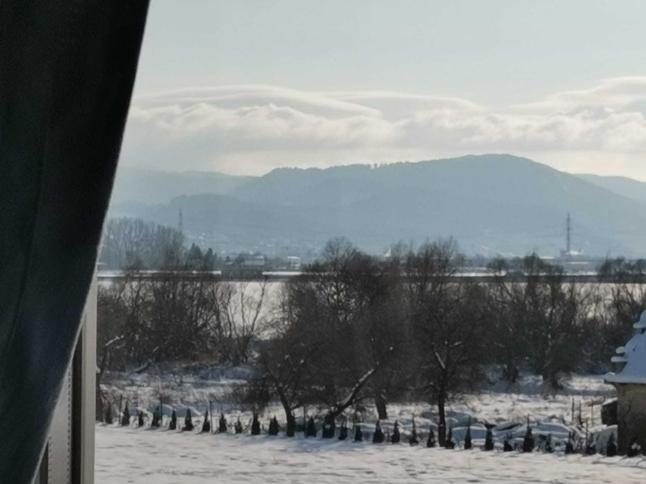Proprietar – Închiriez garsonieră modernă 36 mp, Încălzire în pardoseală, cu vedere la munți,Sanpetru Subcetate