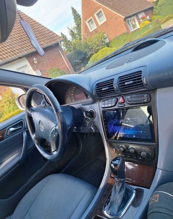 Mercedes-Benz C220 automat