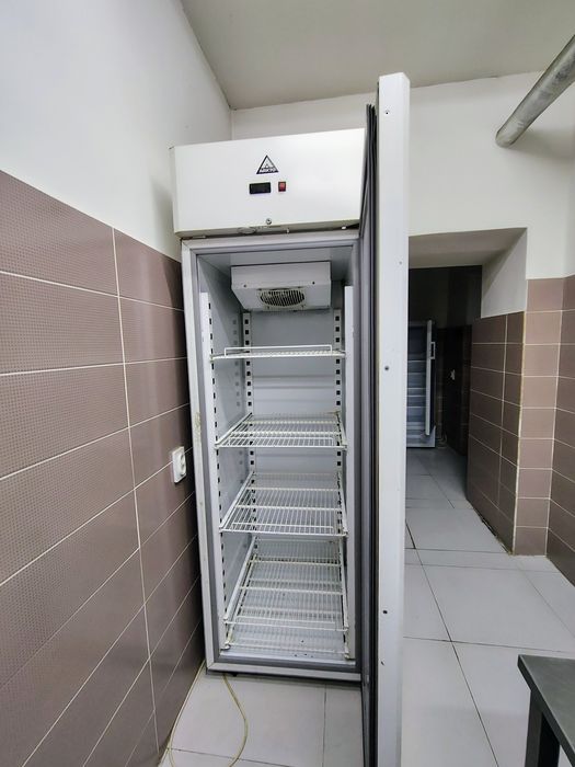 Холодильный шкаф Arkto R0.7-S