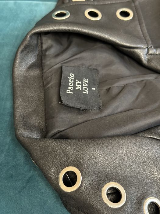 Стилно черно кожено яке с капси ZARA