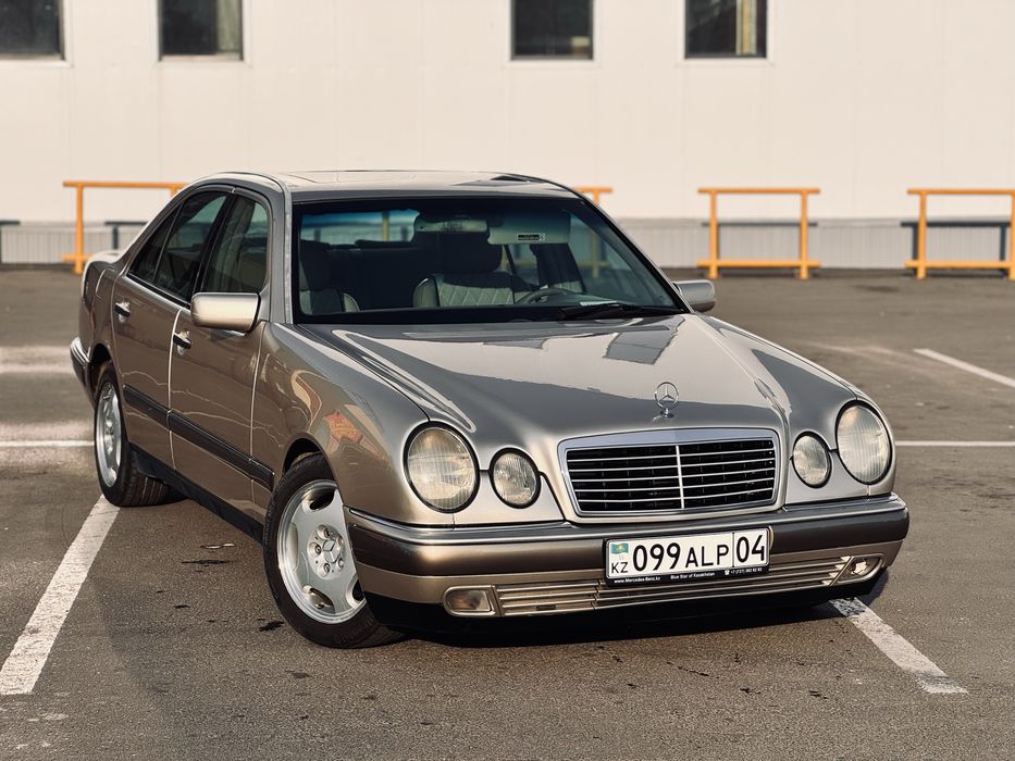 Продам Mercedes E320 w210 в отличном состоянии