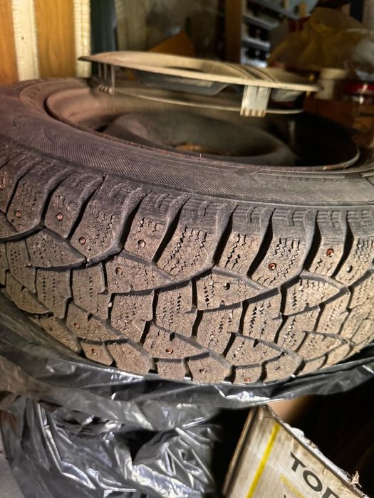 Продам резину 195/65 r15