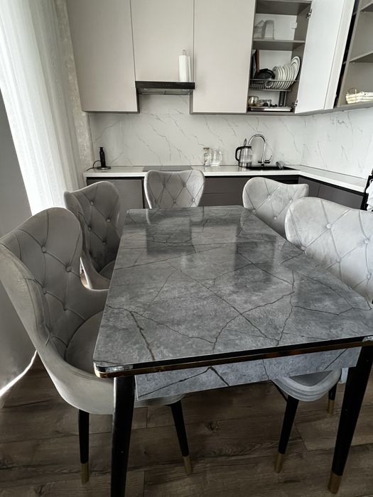 Продам стол со стульями