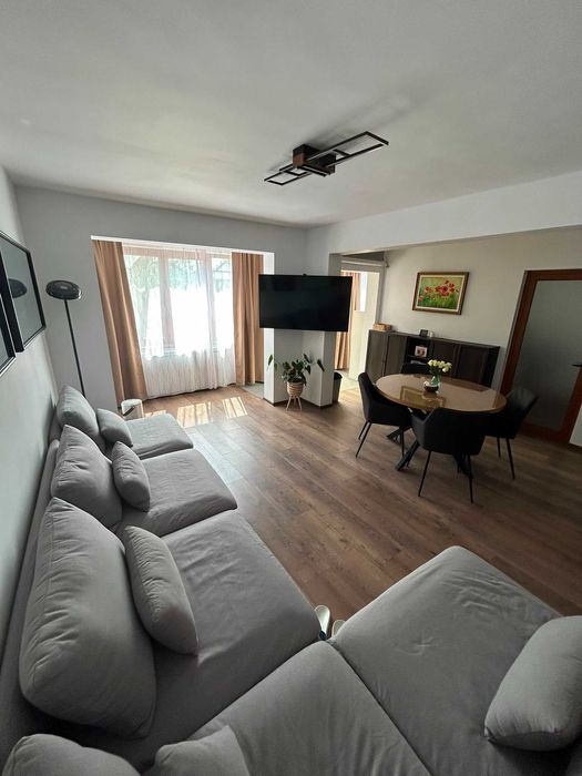 Casă renovată în Smârdan Galati – teren 1.500 mp, 3 dormitoare, Garaj, Anexe & fotovoltaice