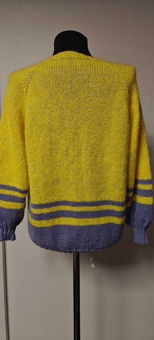 Джемпер вязанный, новый.