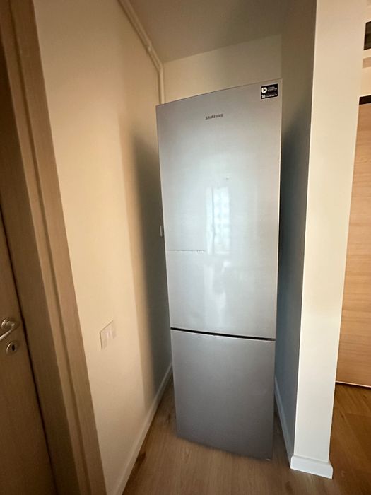 Frigider Samsung