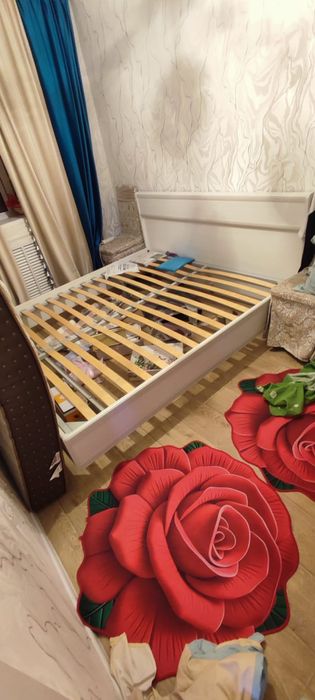 Кровать двуспальная