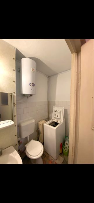 Vand apartament cu o camera Uta central