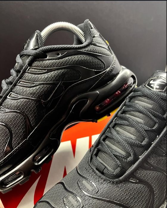 Nike Air Max Plus Triple Black - 40,41,42,43,44,45,46