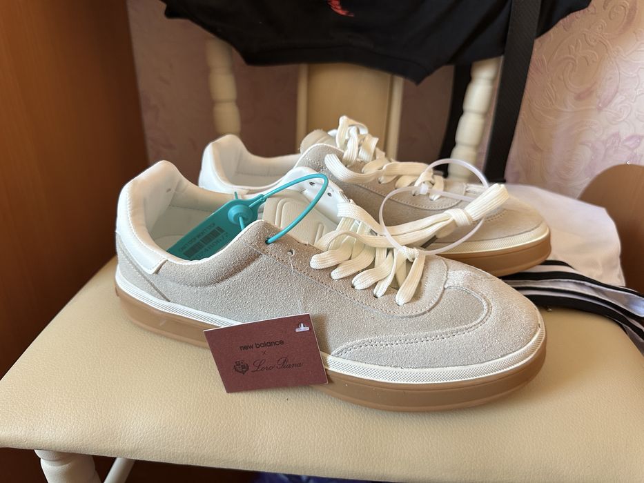 Продам МУЖСКИЕ кроссовки