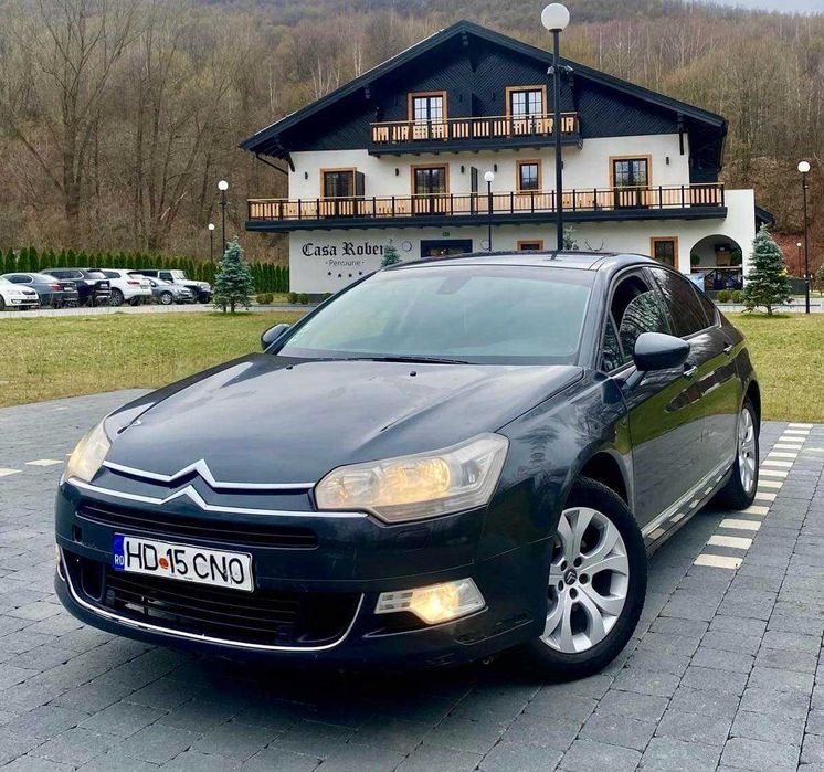 De vânzare  Citroen c5 sau schimb mașina familie