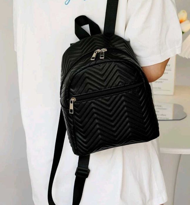 Мини дамска чанта - раница