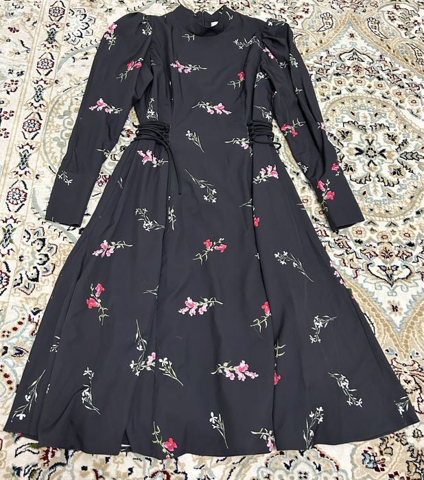 Платье черный цвет