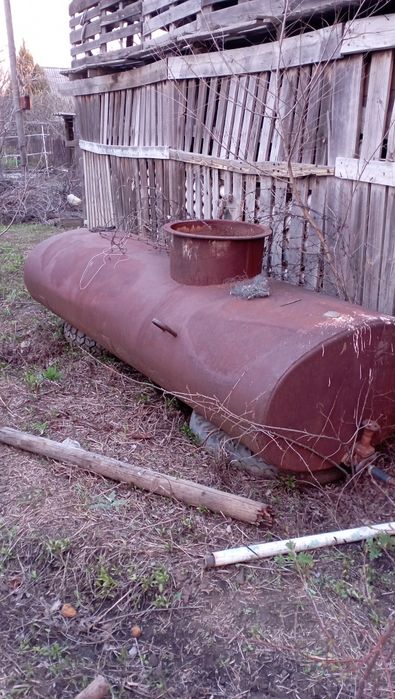 Продам цестерну 3куба ТОРГ