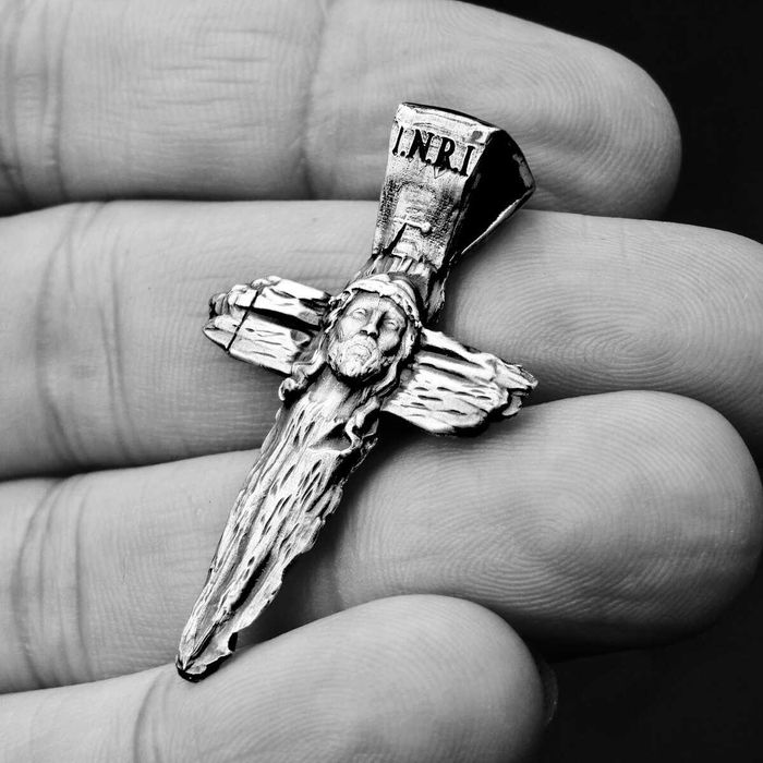 Сребърен кръст с Исус Христос- сребро 925, религиозен медальон за вяра