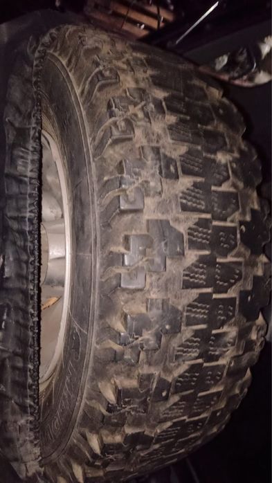 Грязевые шины с дисками на опель фронтера а!