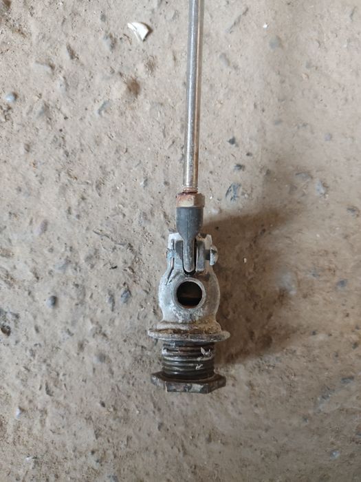 Поплывок железны