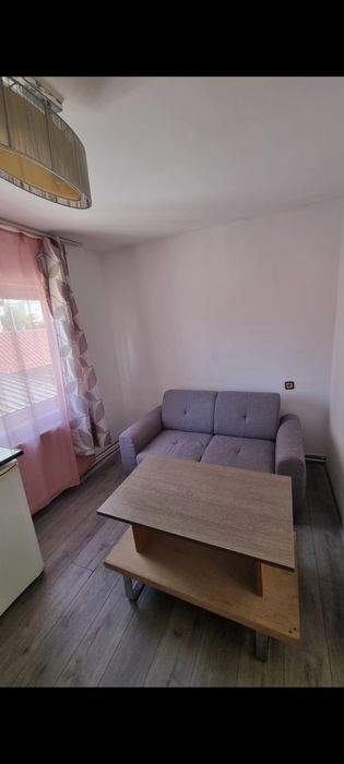 Garsoniera de închiriat