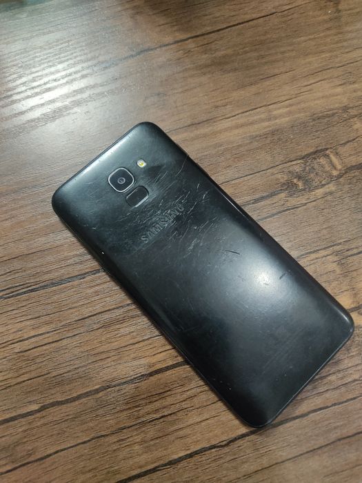 Glaxy J6 в хорошем состоянии