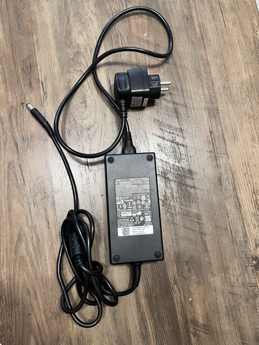 Docking station Dell TB16 cu adaptor de 180w