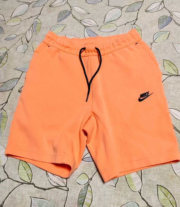 Къси гащи Nike tech fleece (XS)