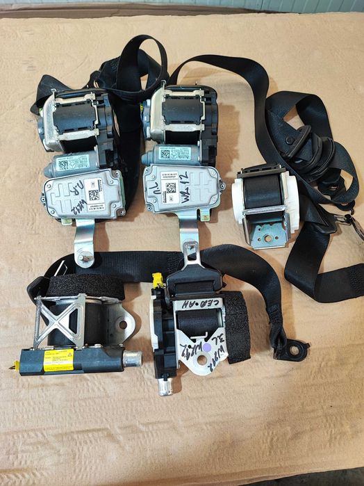 Колани колан и ключалки за колани - пиропатрони от Мерцедес