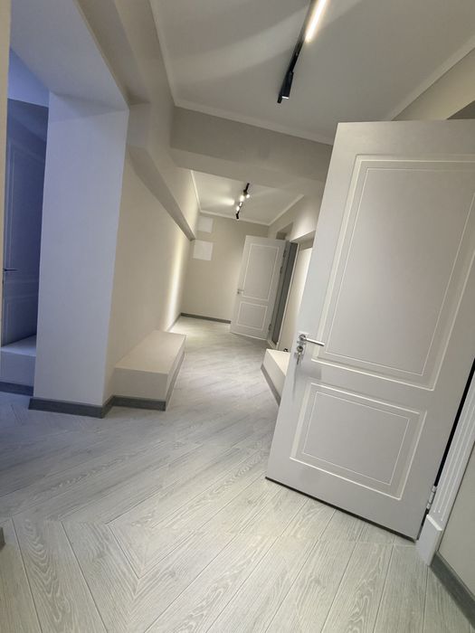 3 xonali va 1 xonali obshiy dapasi 120 kvadrat padval 120 kvadrat