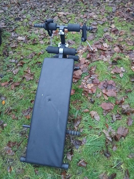 Фитнес уреди - лежанки и тежести