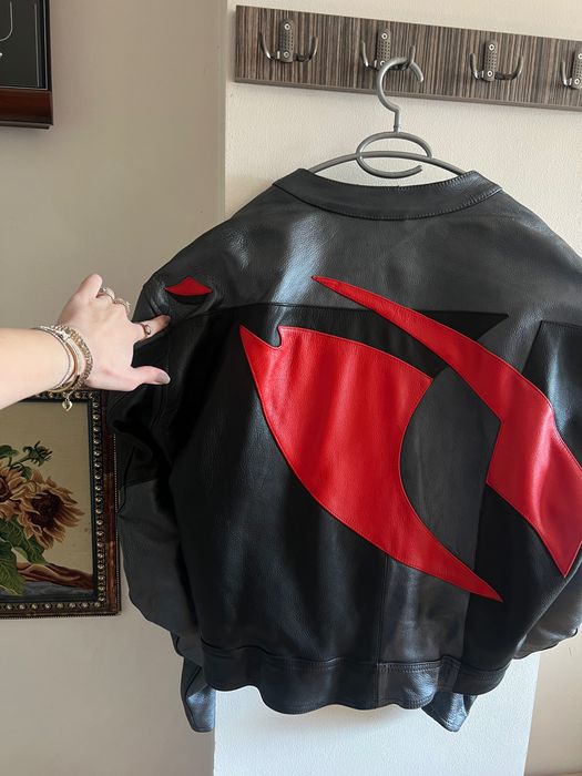 кожено Мото яке Akito