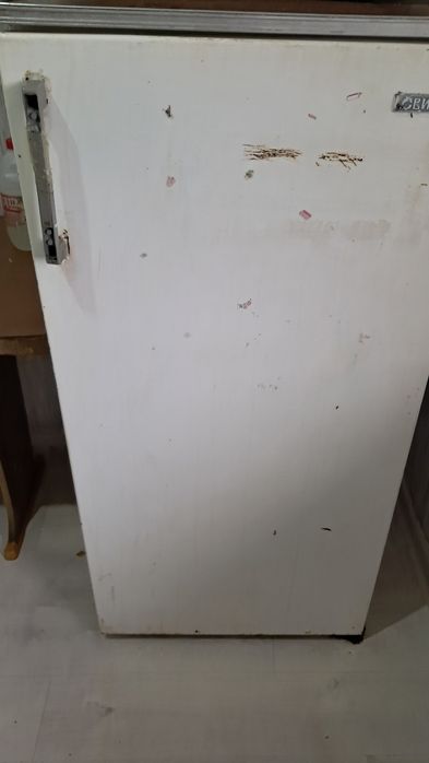 Бу холодильник!жасап тур!