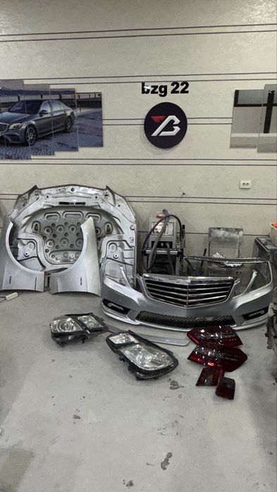 Mercedes w212,    2011 zapchast